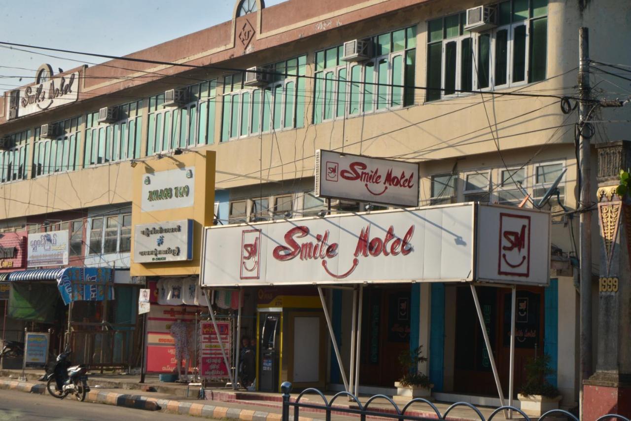 Smile Motel Pyay Kültér fotó
